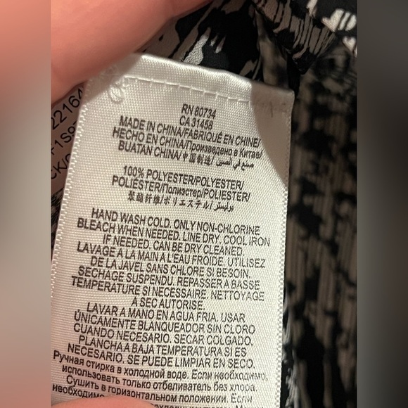 #38 BCBGMAXAZRIA • ABSTRACT • HI LO TANK - Picture 5 of 6